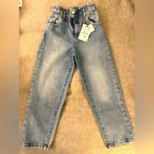 Zara Girls Paperbag Jeans ( Brand New Size 9)